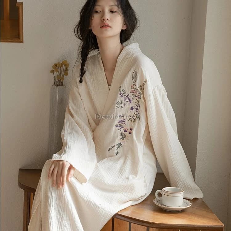 2026 Camicia da notte Hanfu in stile antico cinese con ricami, vestaglia lunga estiva da donna in puro cotone, pigiama con collo incrociato
