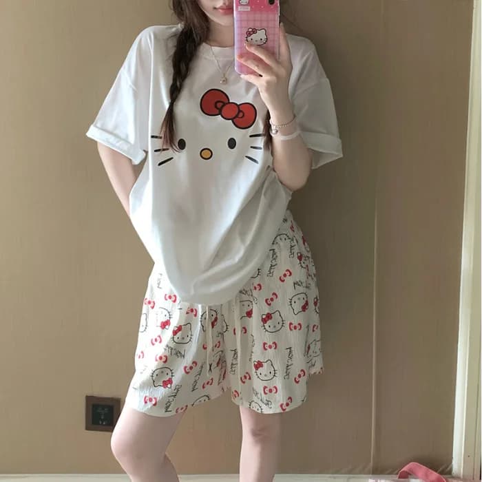 Pigiama stampato Hello Kitty da donna, estivo, in cotone, con stampa di cartoni animati, maniche corte, pantaloncini, set loungewear, abbigliamento per ragazze, abbigliamento per studentesse