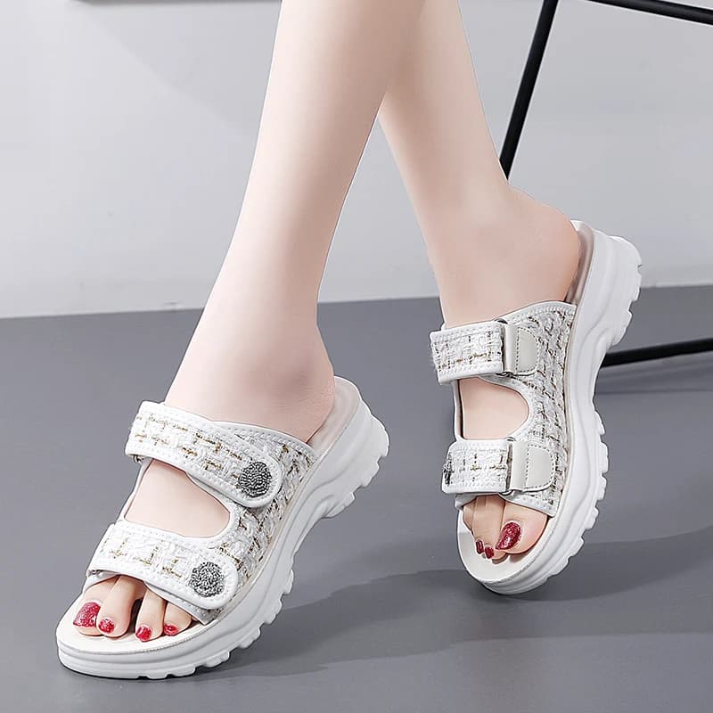 Retro Vintage Style Women Flat Sandals Flat Anti Slip Classic Outline Match Retro Outfits for Daily Outdoor Leisure Walking