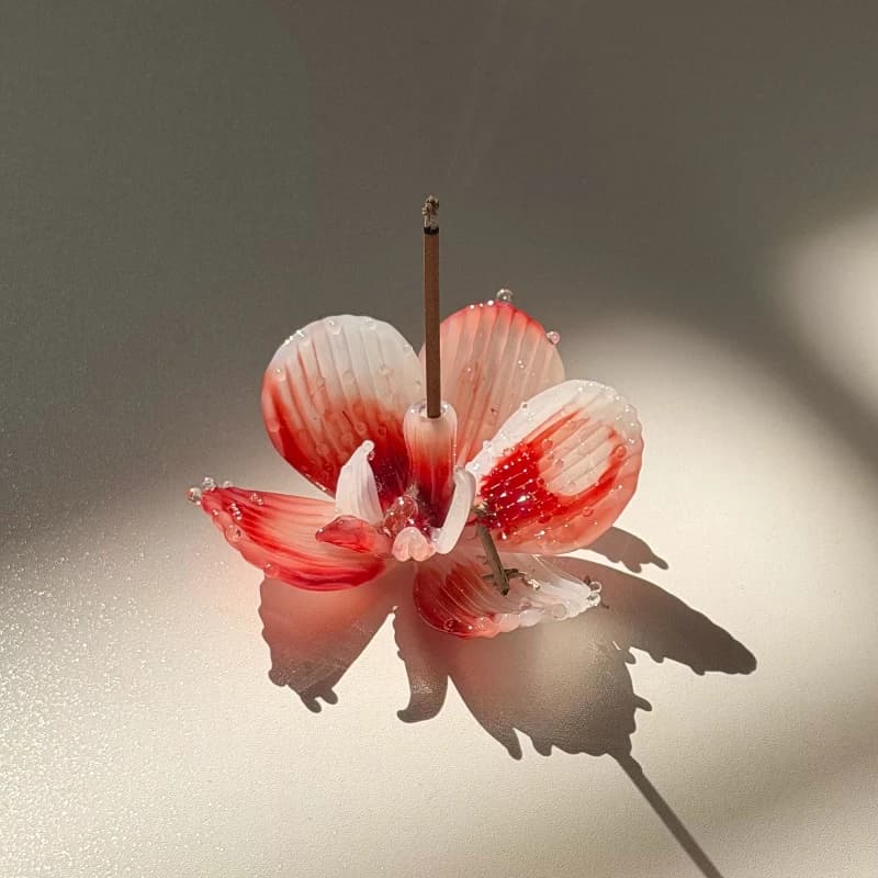 Porta incenso con fiore in vetro fatto a mano Porta bastoncini di incenso con orchidea sfumata rossa Decorazione per aromaterapia Regali per ornamenti per il desktop di casa
