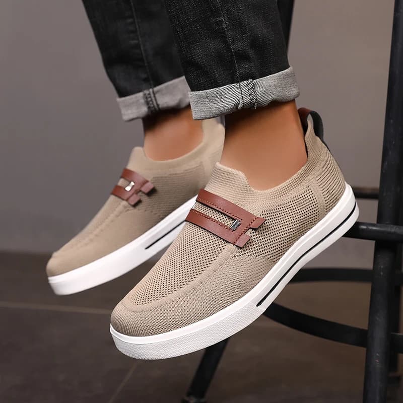 Scarpe casual da uomo di nuova moda Scarpe sportive da passeggio leggere e traspiranti per esterni Scarpe da guida Scarpe piatte di tela da uomo di grandi dimensioni
