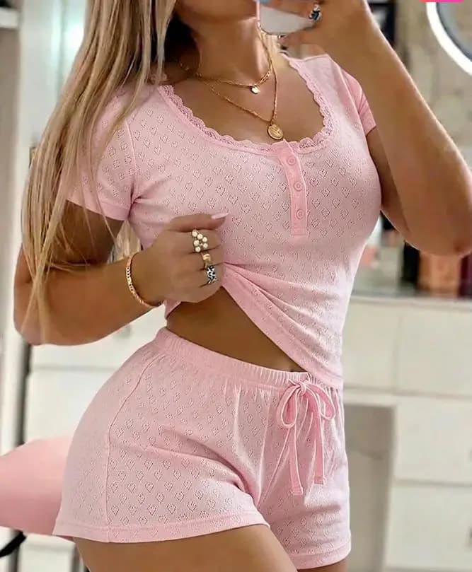 Completo Due Pezzi da Donna Primavera 2026 Nuovo Top a Maniche Corte con Scollo Quadrato e Bordo in Pizzo Jacquard a Cuore e Pantaloncini Casual da Casa Set Pigiama
