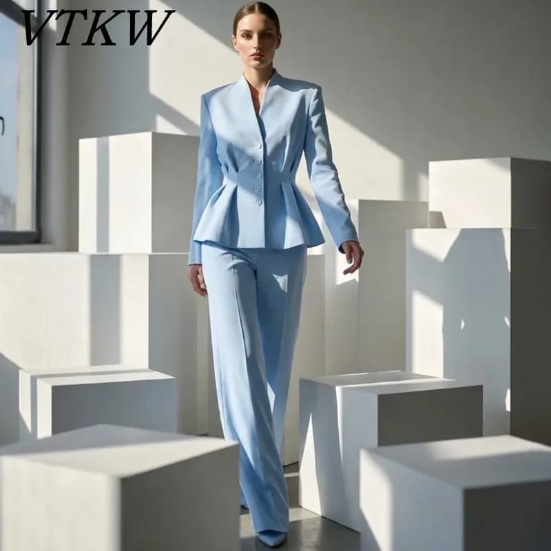 TOKO 2026 Nuovo Completo da Donna 2 Pezzi con Colletto Rialzato, Monopetto, Peplum in Vita, Spalle Imbottite, Pantaloni a Gamba Larga, Blu Chiaro