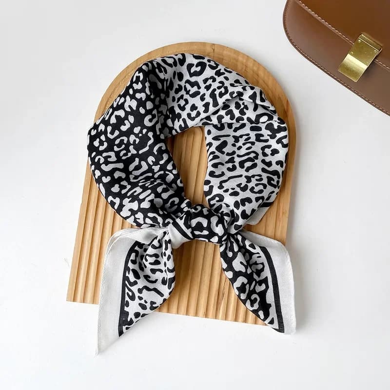 2026 Leopard Print Small Silk Scarf Autumn Fashion Temperament Square Scarf Korean Version High End Versatile Women Velvet