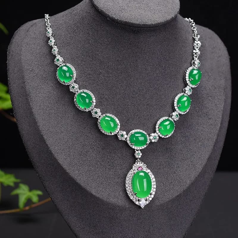 Set di calcedonio all'ingrosso Collana con ciondolo in calcedonio di ghiaccio Orecchini Anello Bracciale Set di quattro pezzi di calcedonio verde