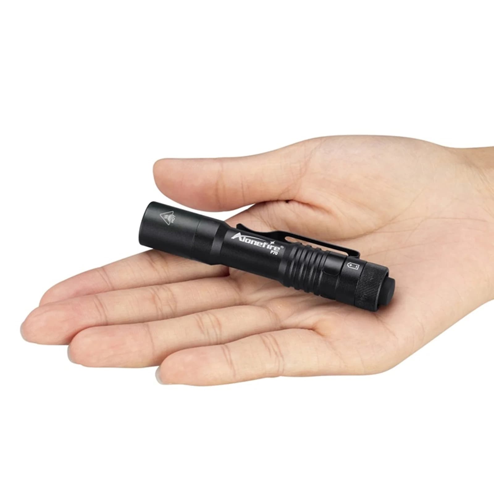 Alonefire P70 3W Torcia portatile mini in lega di alluminio, ideale per escursioni, viaggi, pesca, lavoro e emergenze.