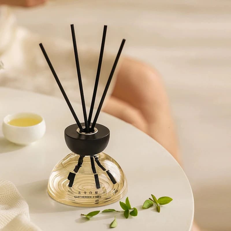 Bottiglia di diffusore di canna da 200 ml con olio essenziale Gardenia Set di diffusori di gelsomino Hotel Home Aromaterapia Deodorante per ambienti Olio profumato