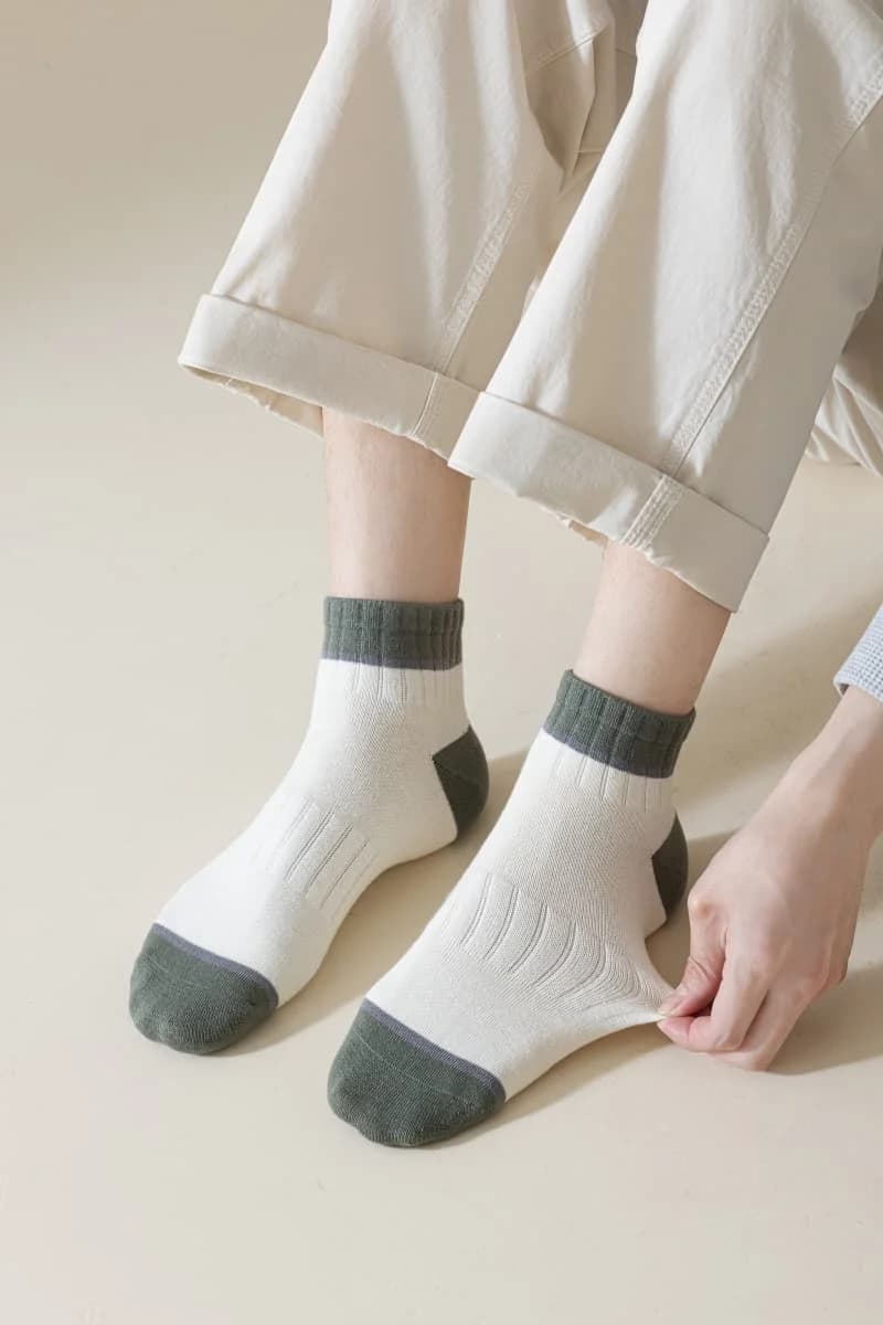 Calzini Classici da Uomo a Blocchi di Colore, Calzini Casual in Morbido Cotone Traspirante, Adatti per Sneakers, Mocassini, Uso Quotidiano