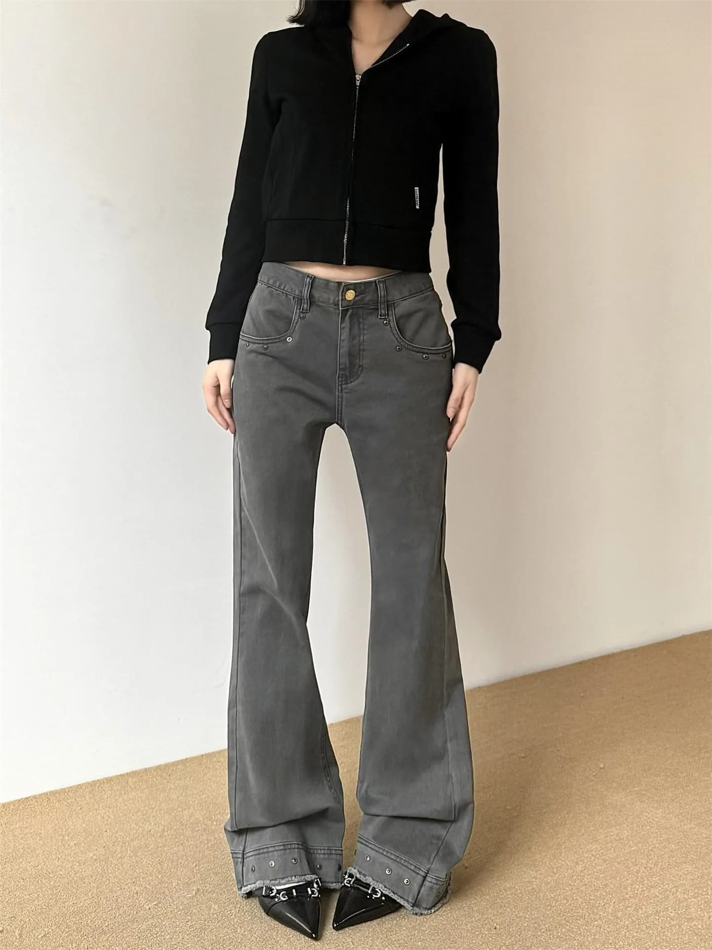 Jeans a Vita Bassa American Vibe da Donna, Modello Svasato, Design Svasato e Allungato, Pantaloni Casual in Cotone con Orlo Sfilacciato
