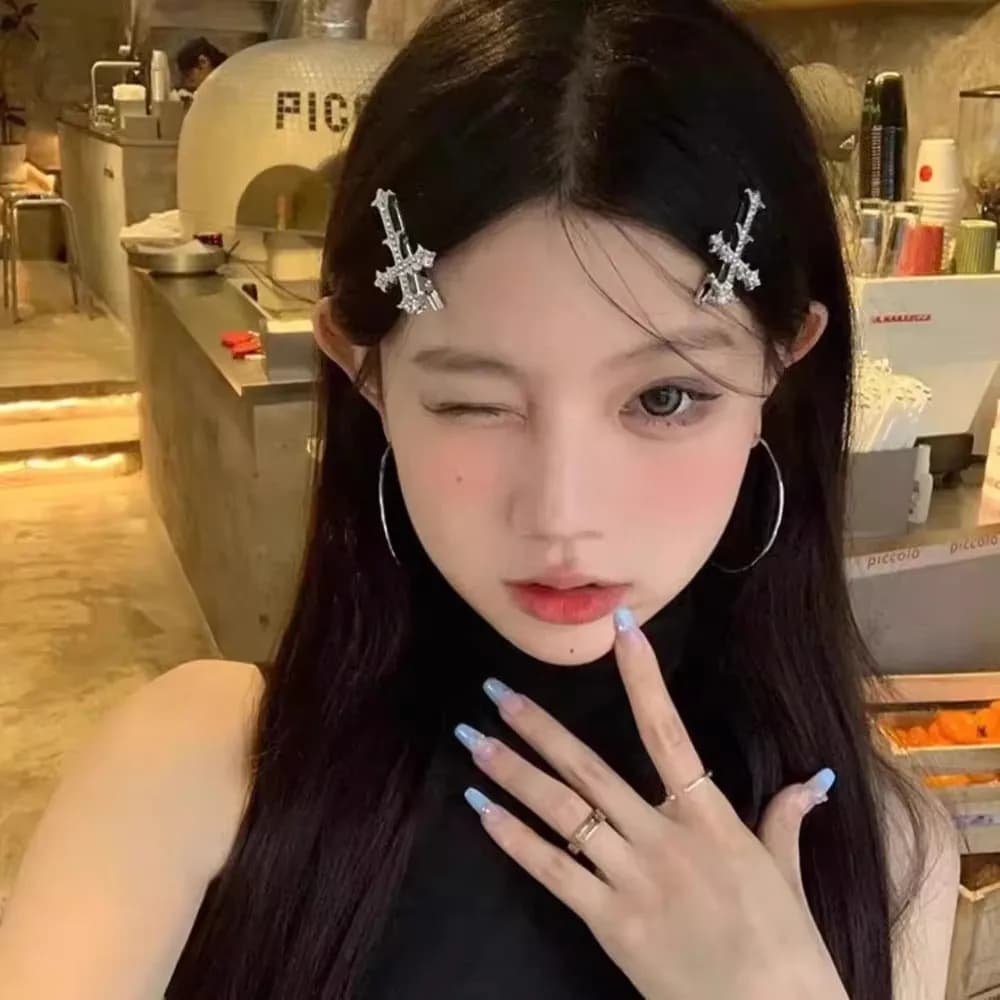 Gothic Rhinestone Cross Shaped Hair Clips Retro Punk Styles Bangs Hairpins Women Girls Halloween Party Headdress