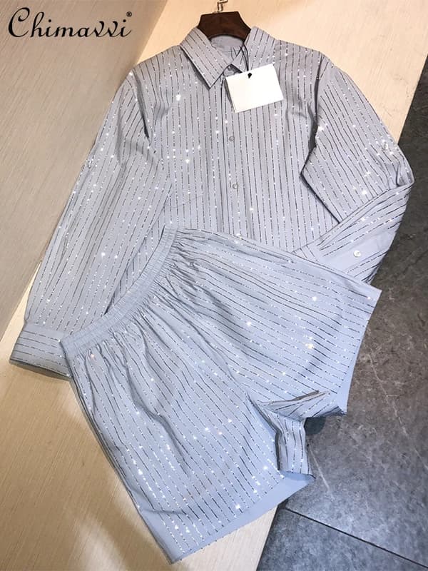Fashion Design Hot Drilling Vestito a righe 2023 Primavera Autunno Nuovo Casual Allentato Camicie a maniche lunghe Pantaloncini a gamba larga Temperamento 2 pezzi