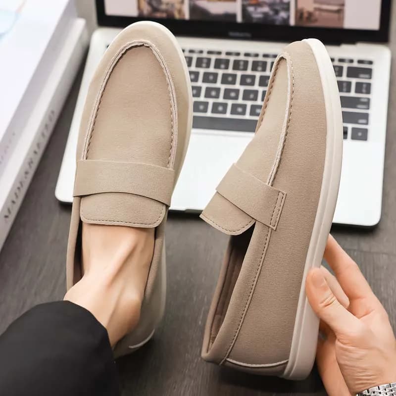 Mocassini da Uomo in Pelle Scamosciata Comodi, Scarpe Casual Slip-on Basse, Mocassini in Pelle Scamosciata alla Moda, Mocassini Classici in Morbida Pelle con Punta Tonda 2026