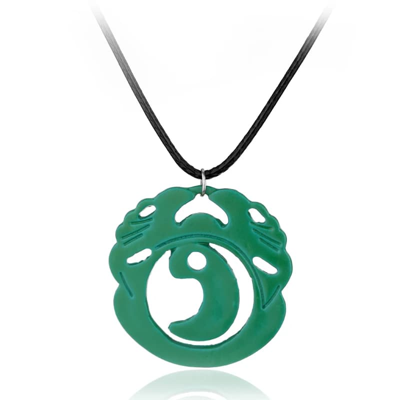 Collana con Ciondolo Verde Lara Croft di Tomb Raider - Gioiello Retrò Traforato per Cosplay, Accessorio Creativo a Tema Videogiochi, Regalo per i Fan