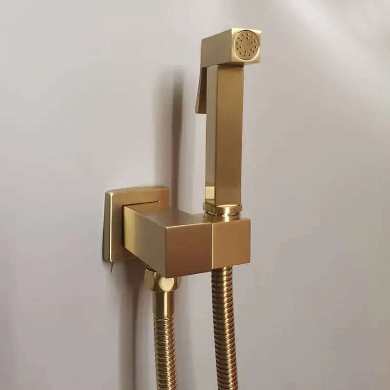 Rubinetti Bidet Oro Spazzolato da Parete, Valvola Angolare per WC Acqua Fredda, Doccetta Igenica Portatile, Spruzzatore per Lavaggio Auto e Animali Domestici