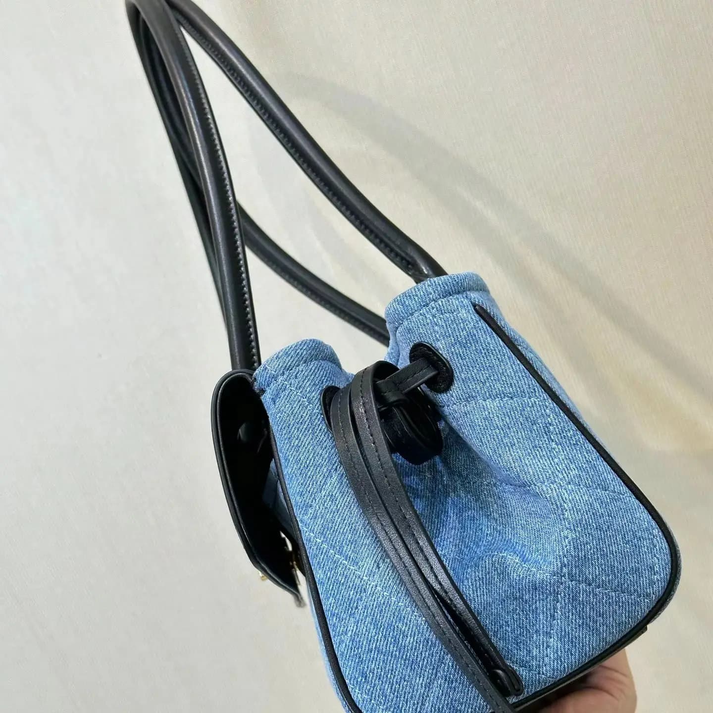 Women Denim Quilted Bucket Handbag Drawstring Closure Contrast Leather Top‑Handle Purse Mini Shoulder Crossbody Bag