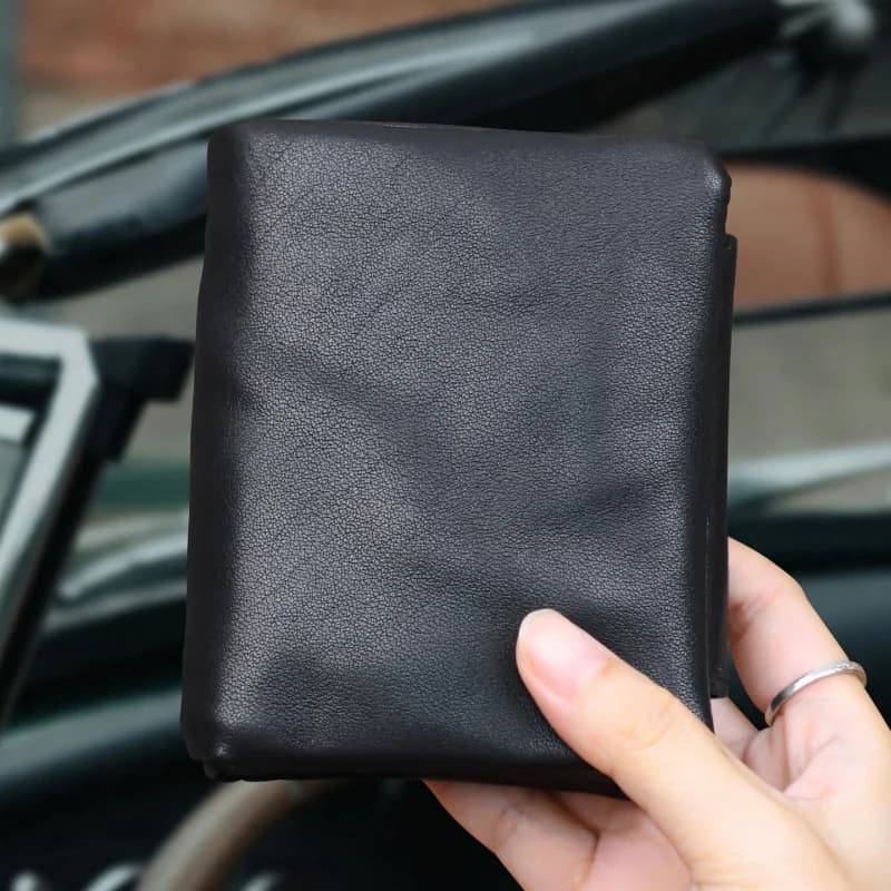Portafoglio Corto da Uomo in Vera Pelle Nera, Organizer Semplice e Lussuoso, Porta Carte e Monete in Morbida Pelle Bovina Naturale per Uso Quotidiano