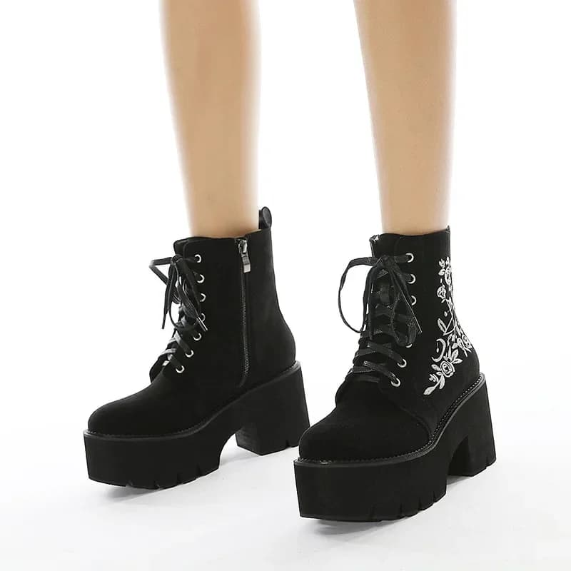 8cm Retro Gothic Style Embroidered Flower Boots Women Platform Wedge Black Suede Heel Thick Bottom Ankle Boots With Zipper