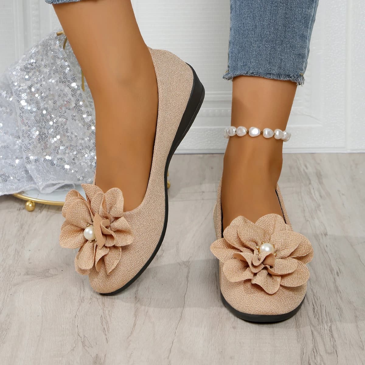 Mocassini da Donna in Pelle 2026 con Decorazioni Floreali e Perle, Scarpe Basse Eleganti con Punta Tonda e Suola Morbida, Ideali per l'Ufficio