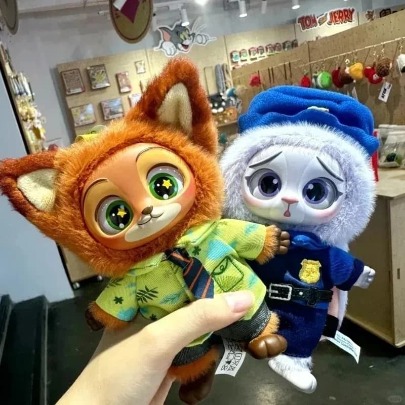 ~ Scatola cieca originale Zootopia Carino Nick Judy Action Figure Peluche Bambola in vinile Scatola misteriosa Figure anime Collezione di cartoni animati Modello per