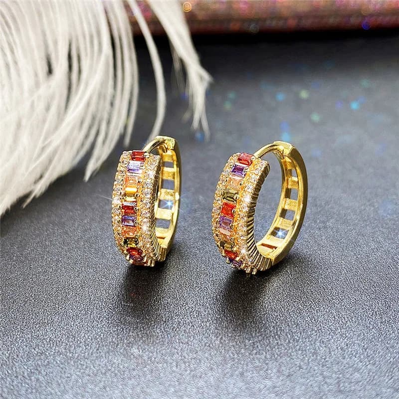 Orecchini geometrici con fibbia per l'orecchio in zircone placcato rame di lusso leggero alla moda, orecchini squisiti di fascia alta di nicchia da donna