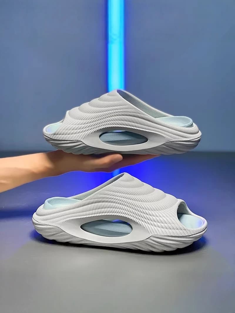 Trendy Men's Slippers Summer Outdoor Wear Anti-Slip Wearable Bathroom Shower Sporty Beach Coconut Thong Slippers Comfortable