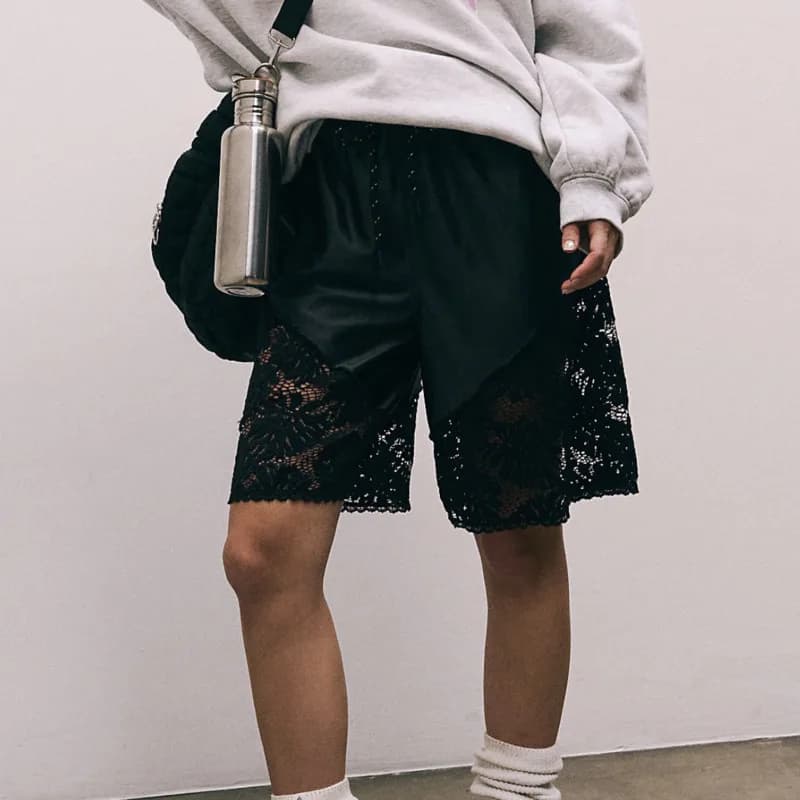 Women's sports shorts with lace inserts, wide fit, casual, medium length, comfortable, breathable, fashionable and versatile, basketball pants