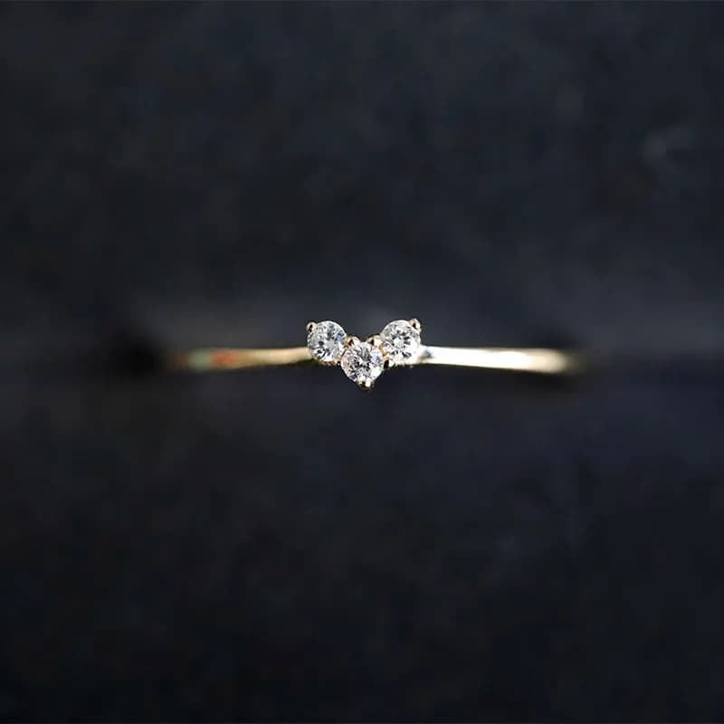 Anelli a forma di cuore con tre diamanti minimalisti alla moda per le donne, lusso leggero, nuovo in anello regolabile, regali di gioielli in stile impilabile