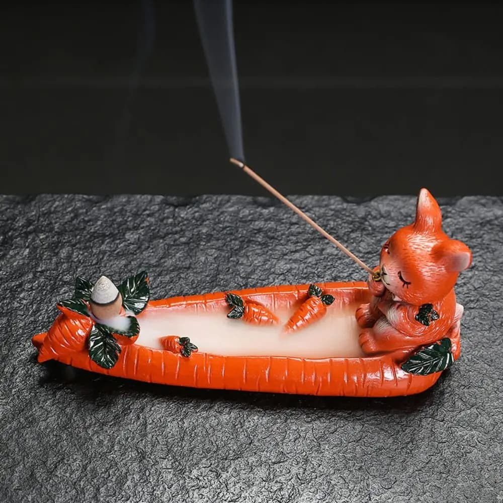 Bruciatore di Incenso Creativo in Resina a Forma di Coniglio e Carota, Stile Cinese, Base per Aromaterapia, Porta Bastoncini di Incenso Carino e Zen per Ufficio e Meditazione