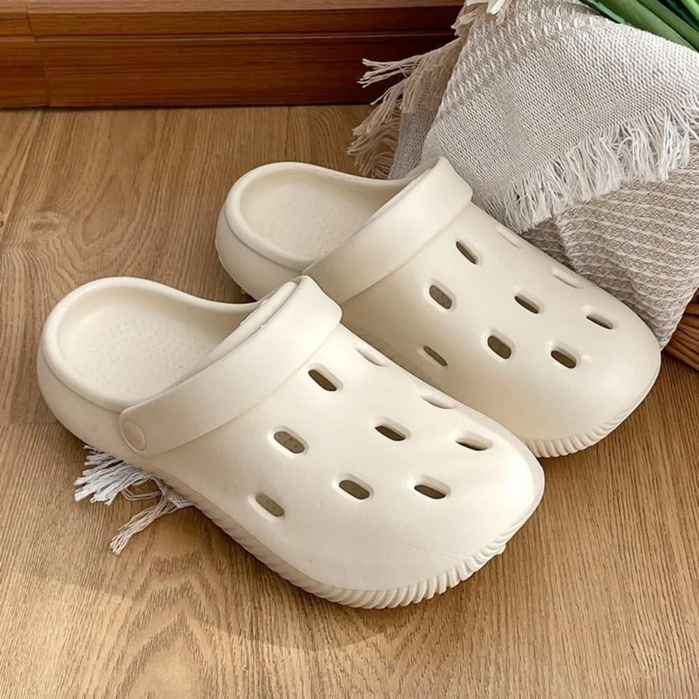 2026 summer women's slippers, new women's cloud slippers, non-slip beach shoes with soft sole and open tip