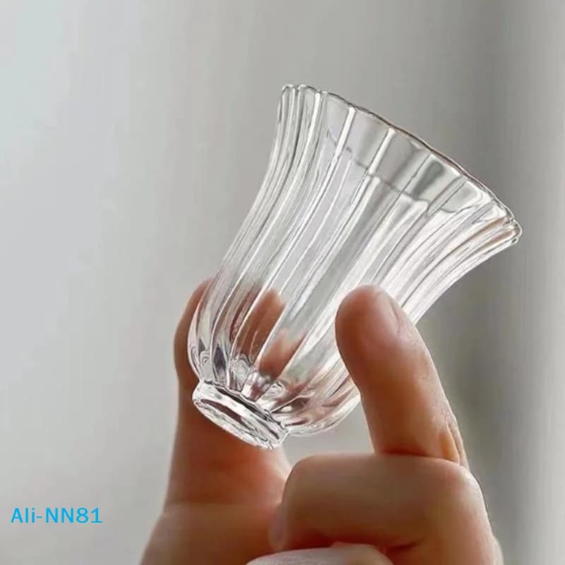 【N】Japanese Style Mini Glass Tea Cup,Floral Petal Design Gongfu Tea Set,50ml Small Cups,Transparent Drinking Utensils