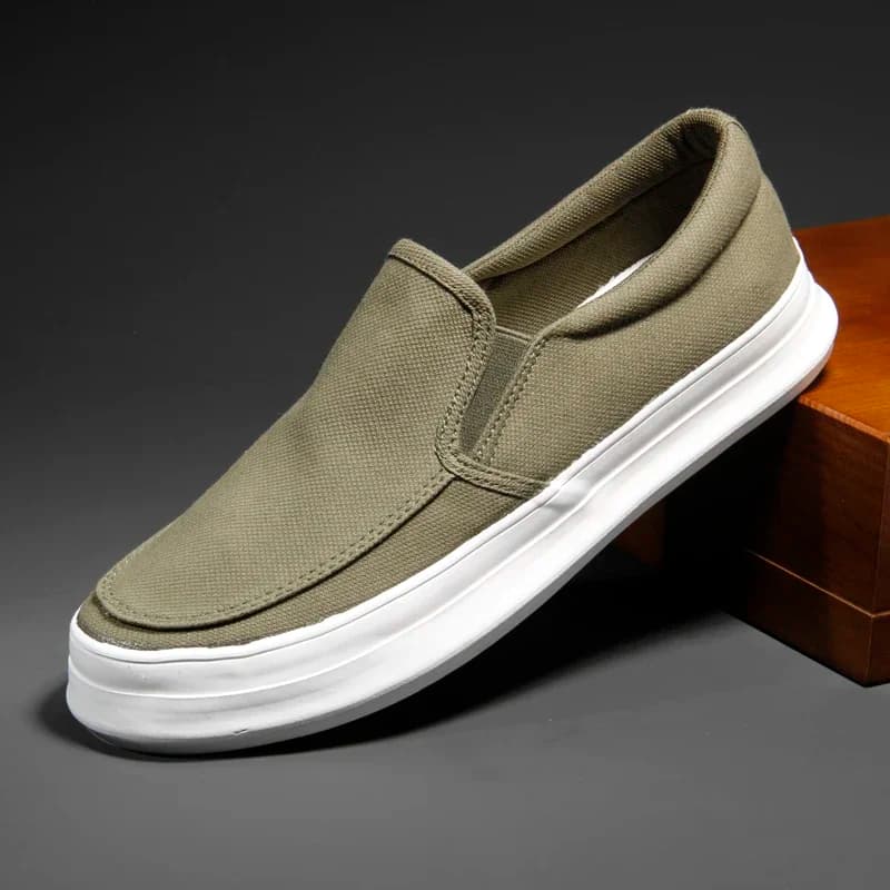 Nuove scarpe Casual da uomo scarpe di tela traspiranti scarpe vulcanizzate da uomo leggere scarpe basse morbide scarpe da ginnastica da uomo all'aperto mocassini