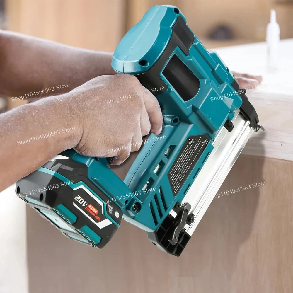 Chiodatrice di sicurezza a batteria da 20 V - Pistola sparachiodi e cucitrice per incorniciatura 2 in 1, chiodatrice Brad alimentata a batteria per la lavorazione del legno/fai da te