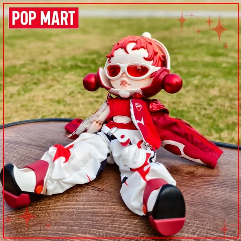 Originale in Stock POPMART SKULLPANDA DUCATI 1/6 Action Figure Statuetta Giocattolo Cultura Pop Ornamento Regalo