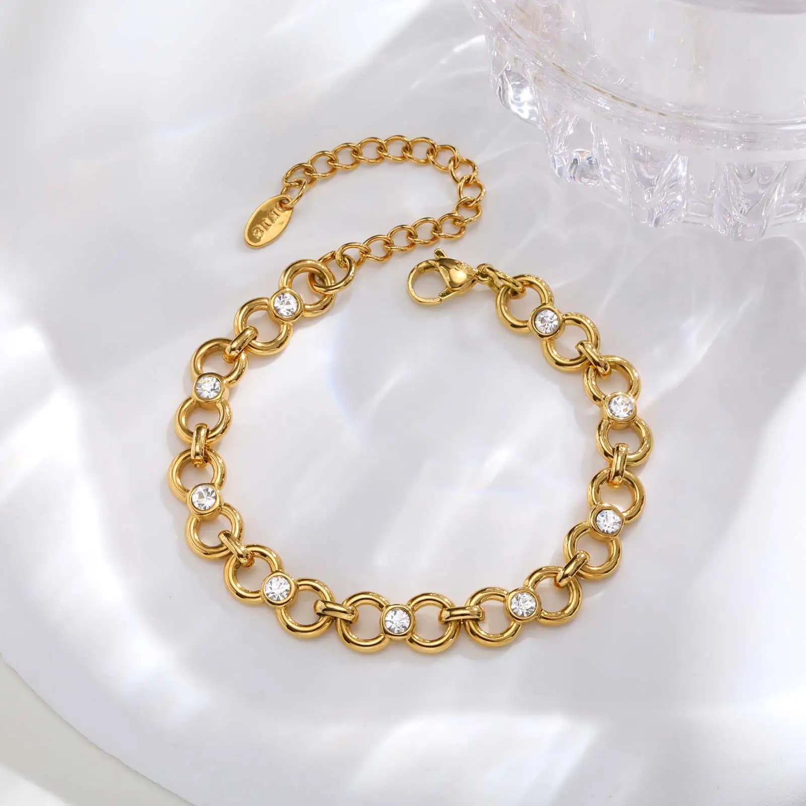 Bracciale a catena rotonda fatto a mano con zirconi squisiti alla moda da donna, cinturino in acciaio inossidabile placcato oro 18 carati, regalo di gioielli di lusso