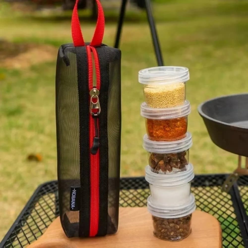 Set Portatile da Campeggio per Spezie - 5 Bottiglie Trasparenti con Borsa Contenitore - Porta Spezie Compatto per BBQ ed Eventi