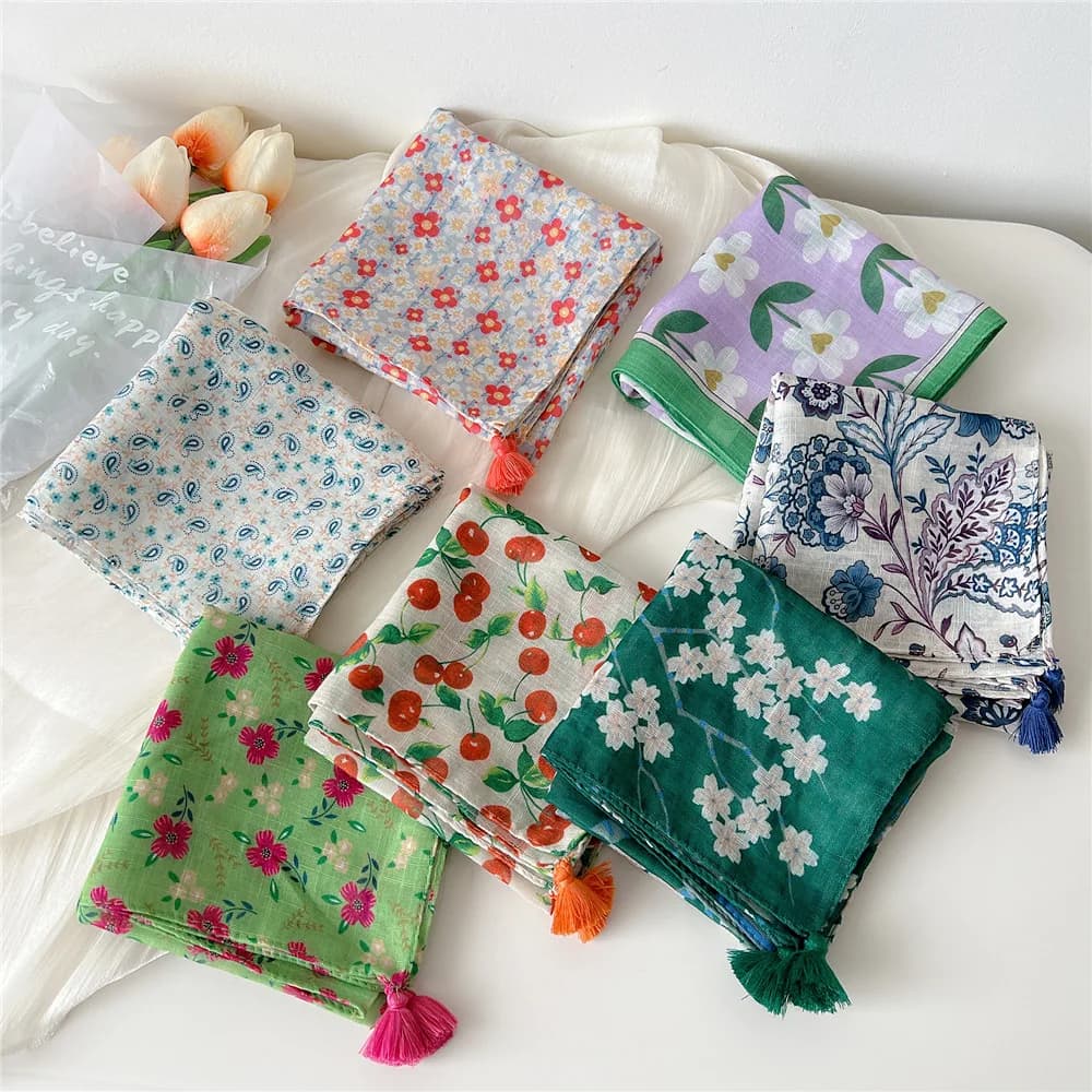 60*60cm Summer Scarves for Woman Beautiful Floral Scarf with Tassels Outdoor Thin Sun Protective Scarf