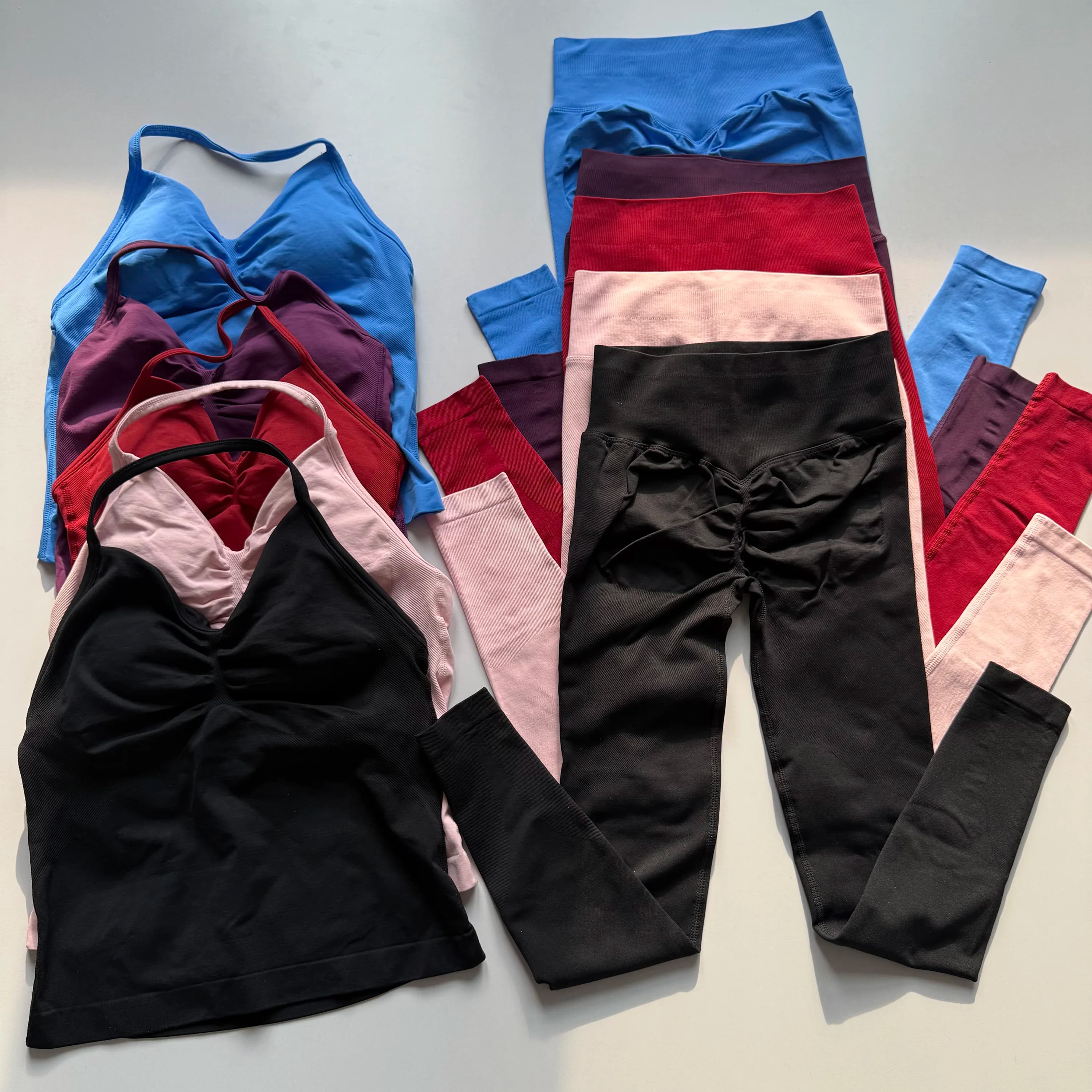 2 pezzi set sportivi da donna palestra push up pantaloni da yoga schiena cava palestra fitness reggiseni allenamento leggings a vita alta collant senza cuciture set completo
