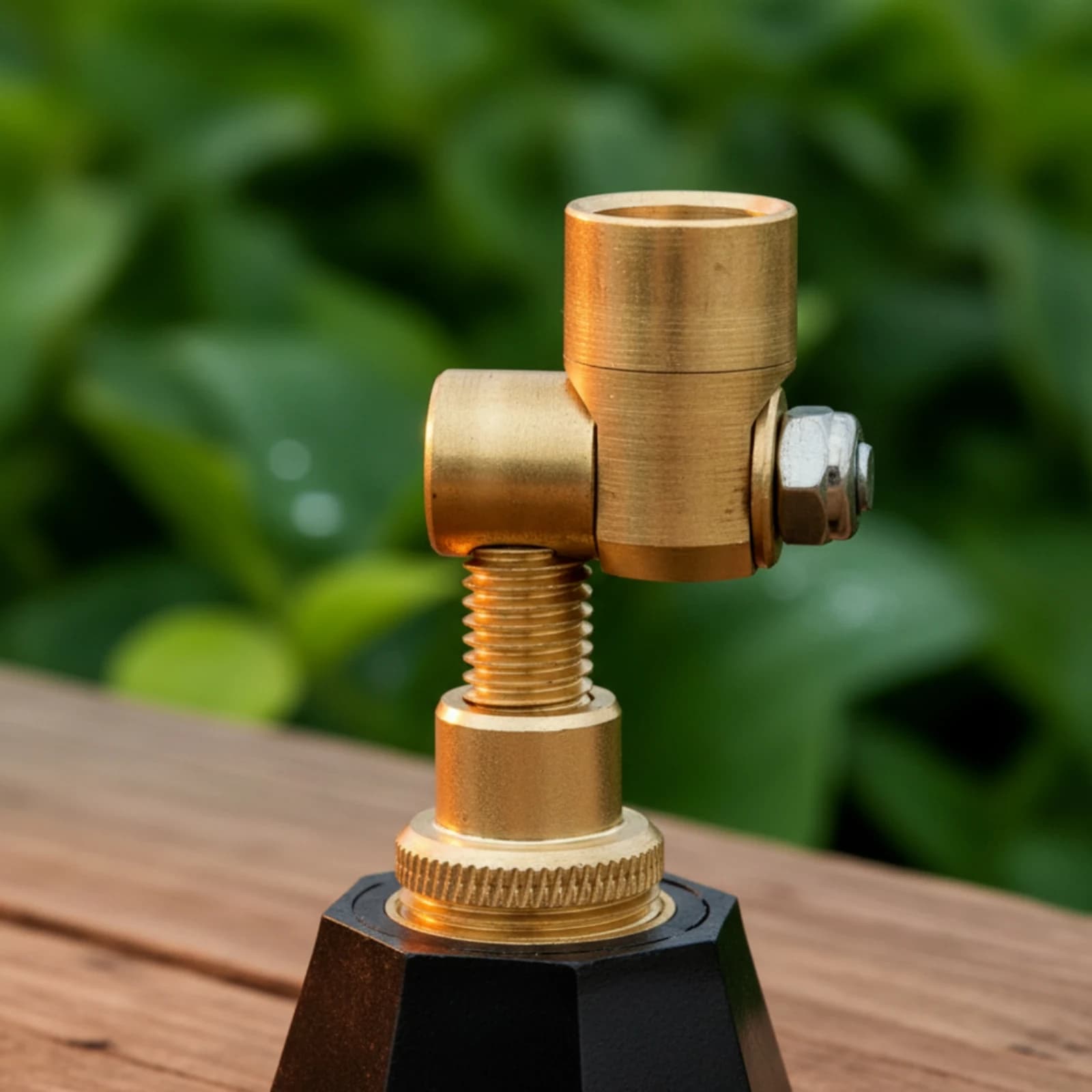 Garden Hose Nozzle with Rotating Head Compact Hose Nozzle with Adjustable Spray Sprayer Long-Lasting Secure for Gardeners