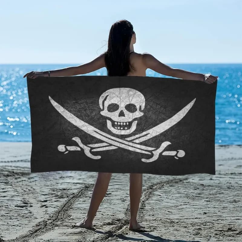 Asciugamano da spiaggia in poliestere con teschio pirata da 1 pezzo, asciugamano da viaggio leggero ad asciugatura rapida in tessuto quadrato da 27,5x55 pollici per nuoto, campeggio, piscina