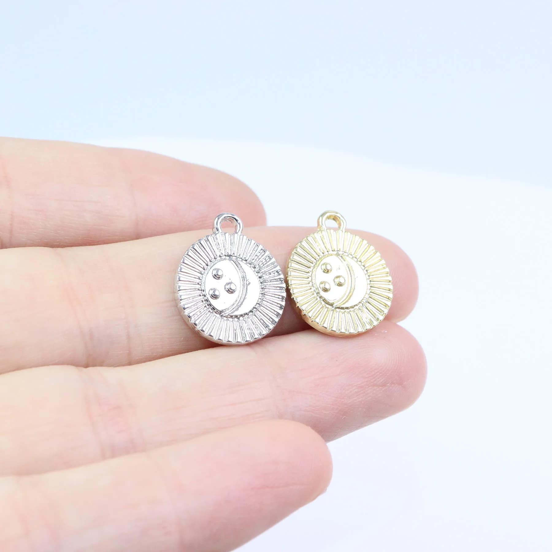 Eruifa 20pcs Popular Star Moo Zinc Alloy Women's Fashion Jewelry DIY Charms Pendant Necklace, Earring Bracelet Handmake 2 Colors