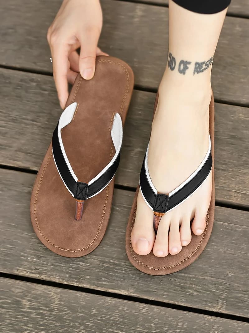 Men's Summer Outdoor Sandals Anti-Slip Odor-Resistant Soft Bottom Thong Slippers Beach Casual Wear Waterproof Rubber Sole