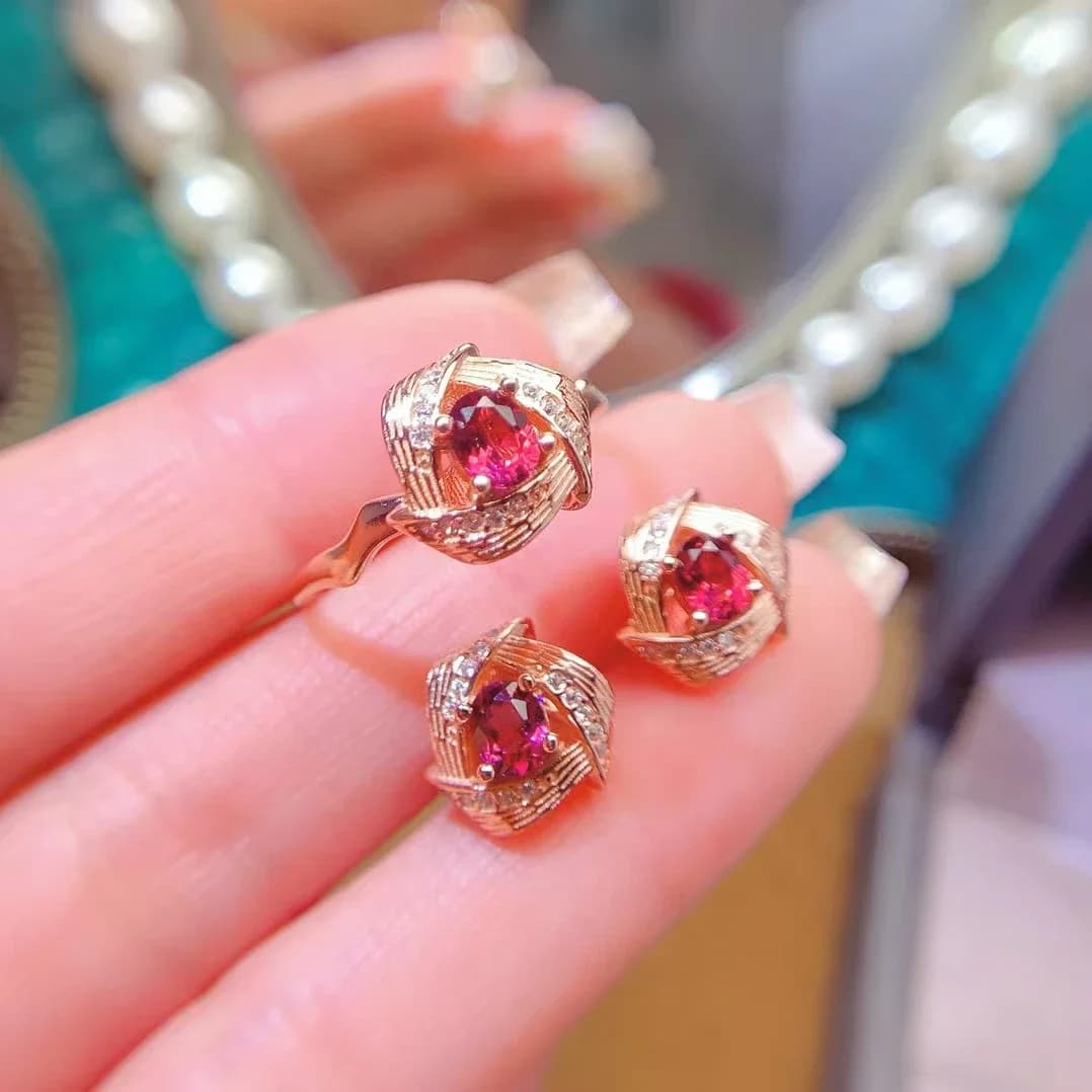 VVS natural pyropo jewelry set in 925 solid silver for woman 4*5 mm ring earrings with total garnet 4 ct 18K gold plating