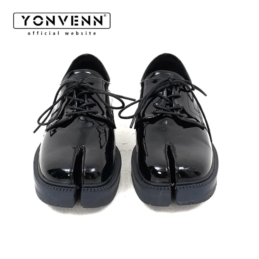 Tabi scarpe con punta divisa da uomo mocassini dipinti neri stringati scarpe da lavoro casual formali scarpe da lavoro in pelle per pendolarismo