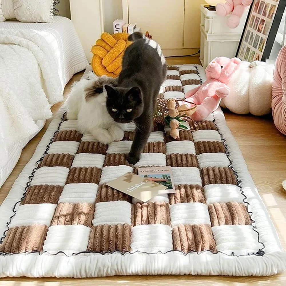 Cover in thick plush for pets Cover in washable non-slip plush, soft and durable furniture protection for pets