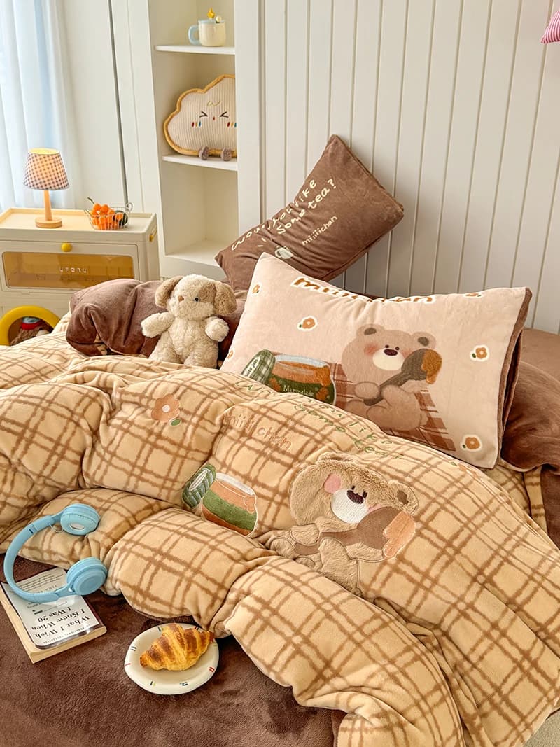 Set di Biancheria da Letto Invernale Caldo e Spesso in Velluto di Latte con Ricamo di Coniglio Cartoon e Patchwork in Pelliccia, Include Copripiumino, Lenzuolo e Federe