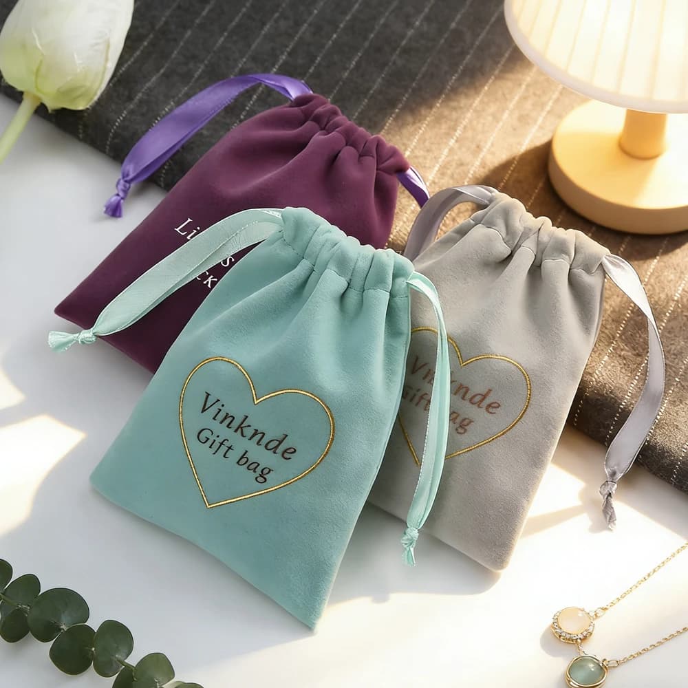 50/100 Pezzi Sacchetti in Velluto Personalizzabili con Logo e Nastro, Piccole Buste per Confetti Matrimonio, Organizzatore per Orecchini