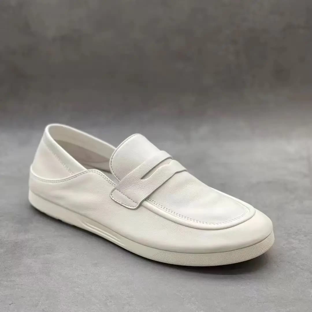 Soft Leather Men's Casual Leather Shoes Slip on Soft Sole Driving Shoes New Designer Men Loafers