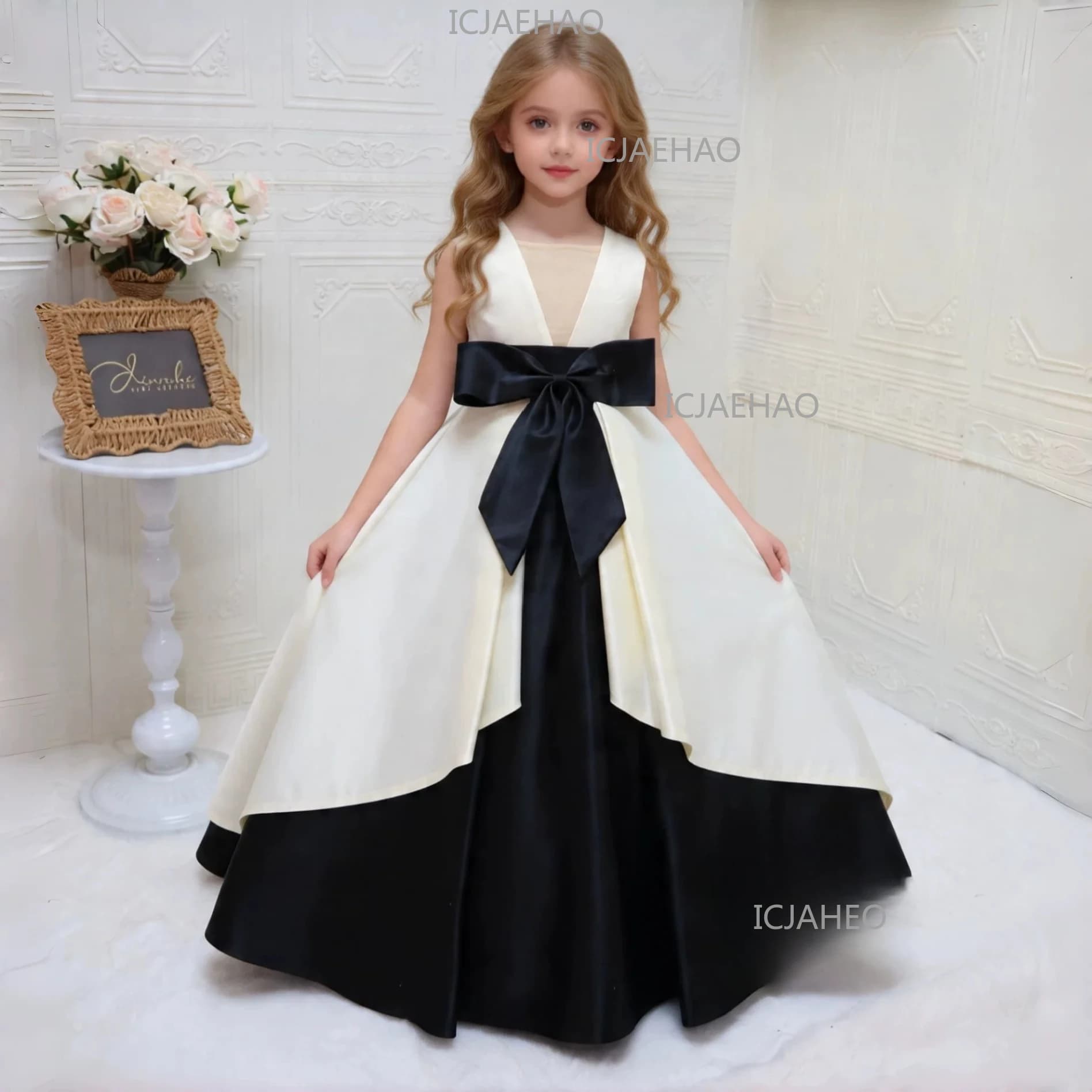 Abito lungo monospalla color block con fiocco bianco e nero per bambine, ideale per performance di pianoforte e feste, design di nicchia