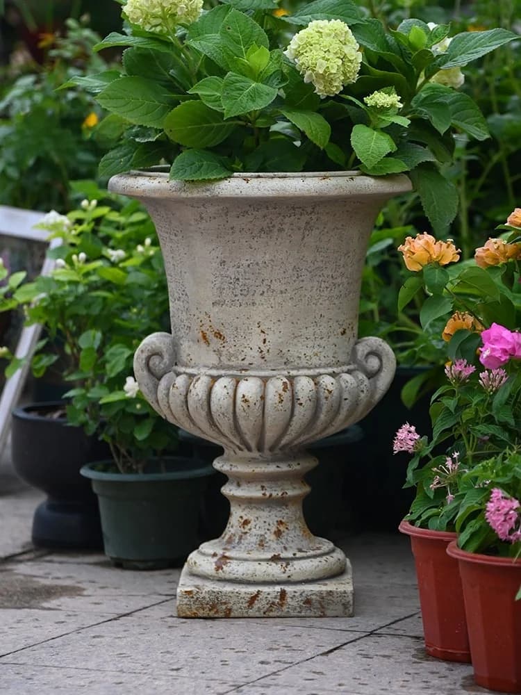 Retro European Style round Plant Pots Large Roman Cup Planters Garden Courtyard Decorative Flowerpots for Indoor And Outdoor