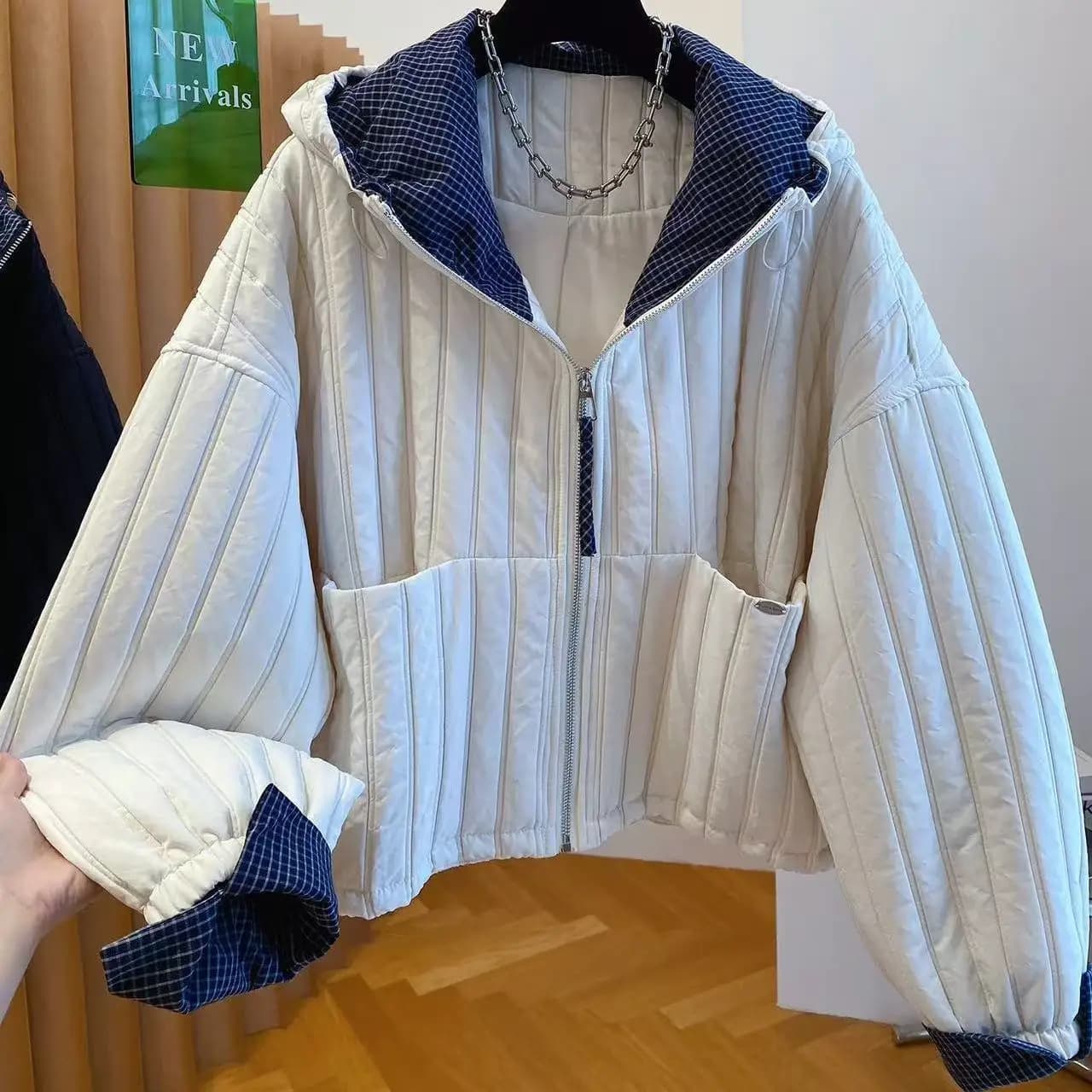 Giacca corta imbottita con cappuccio giacca da donna in due cotone con giunture scozzesi 2025 autunno nuovi vestiti di cotone vestiti di cotone sottile